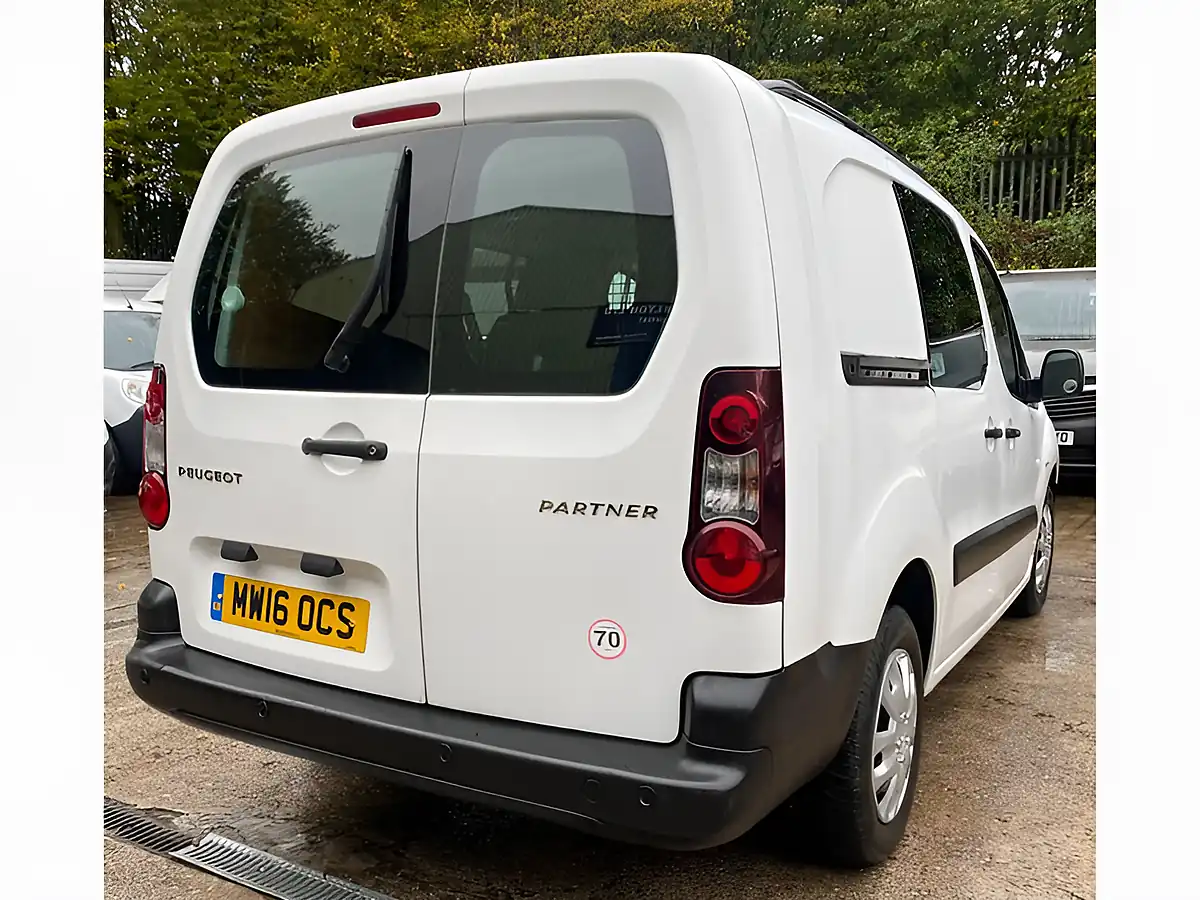 Used 2016 Peugeot Partner S Crew Van White - Interior and Exterior details 7