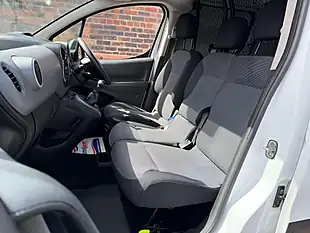 Used 2016 Peugeot Partner Se White - Interior and Exterior details 10