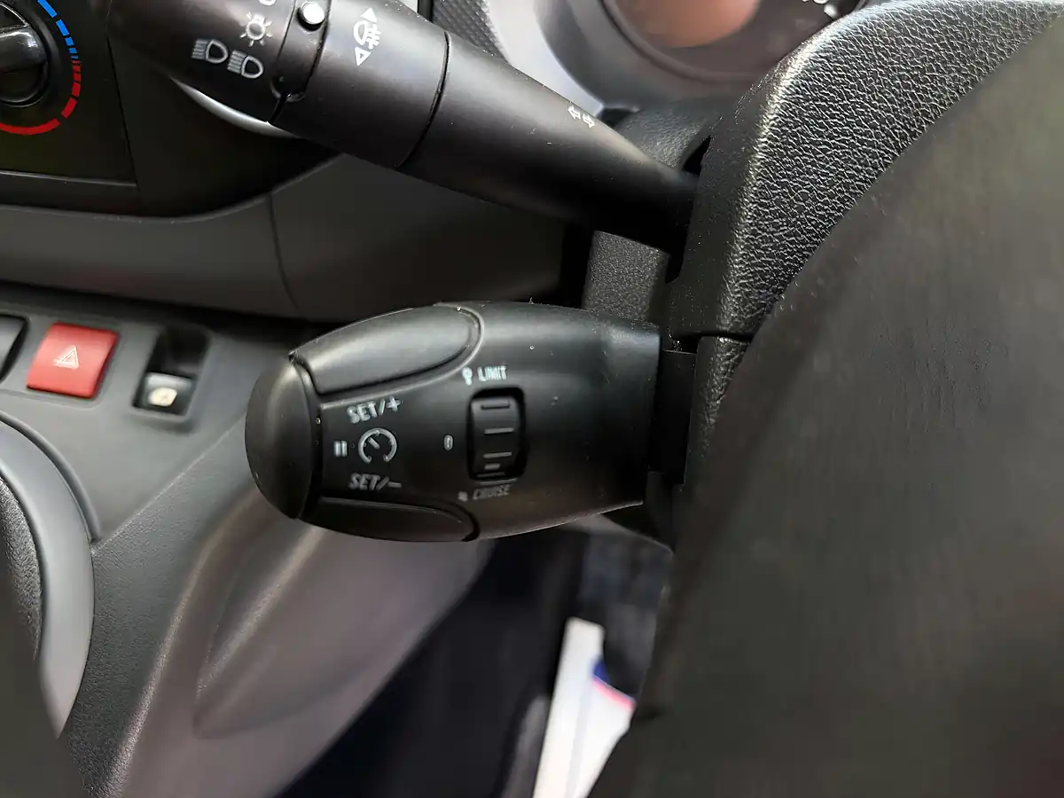 Used 2016 Peugeot Partner Se White - Interior and Exterior details 15