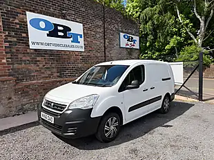 Used 2016 Peugeot Partner Se White - Interior and Exterior details 4