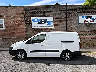 Used 2016 Peugeot Partner Se White - Interior and Exterior details 5