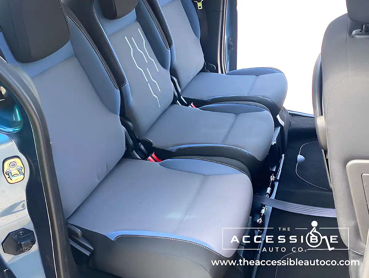 Used 2016 Peugeot Partner Tepee Active Blue - Interior and Exterior details 12