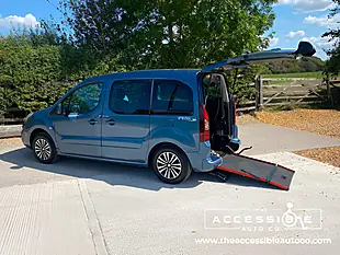 Used 2016 Peugeot Partner Tepee Active Blue - Interior and Exterior details 5