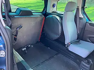 Used 2016 Peugeot Partner Tepee Active Blue - Interior and Exterior details 12