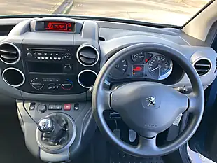 Used 2016 Peugeot Partner Tepee Active Blue - Interior and Exterior details 16