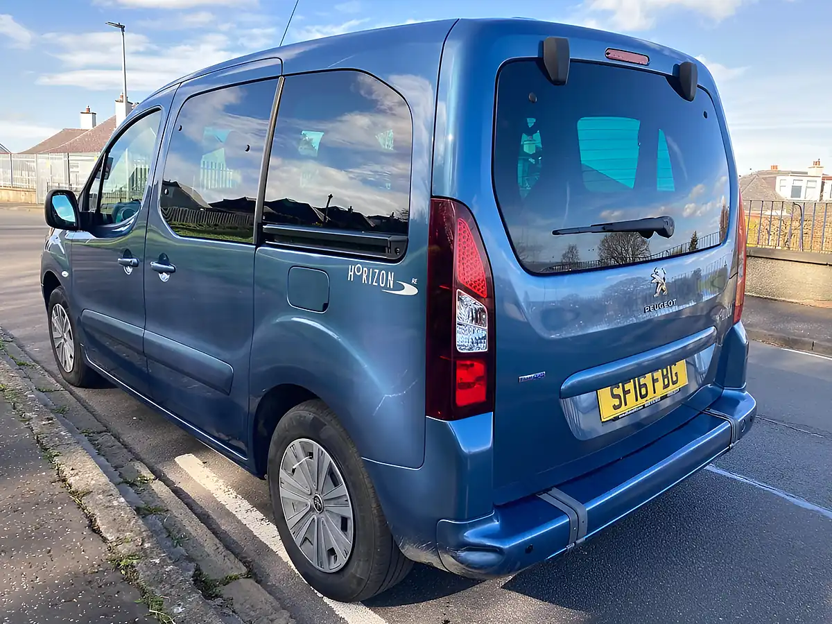 Used 2016 Peugeot Partner Tepee Active Blue - Interior and Exterior details 5