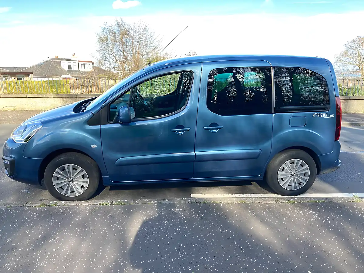 Used 2016 Peugeot Partner Tepee Active Blue - Interior and Exterior details 6