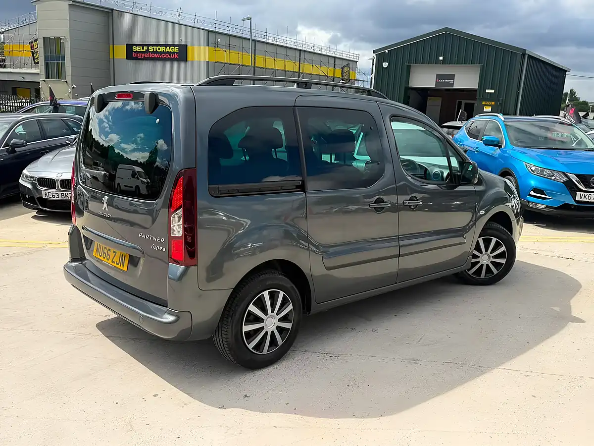 Used 2016 Peugeot Partner Tepee Active Grey - Interior and Exterior details 10