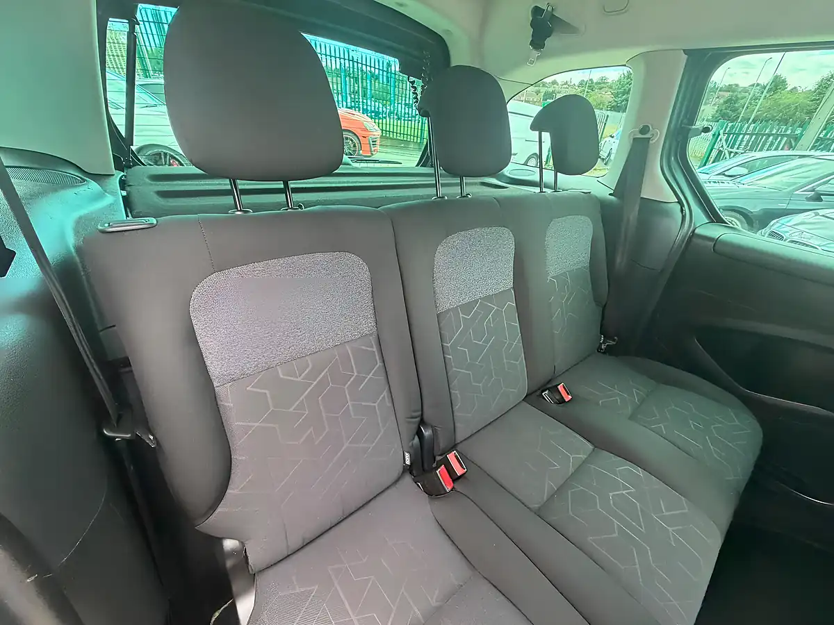 Used 2016 Peugeot Partner Tepee Active Grey - Interior and Exterior details 16