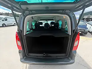 Used 2016 Peugeot Partner Tepee Active Grey - Interior and Exterior details 17