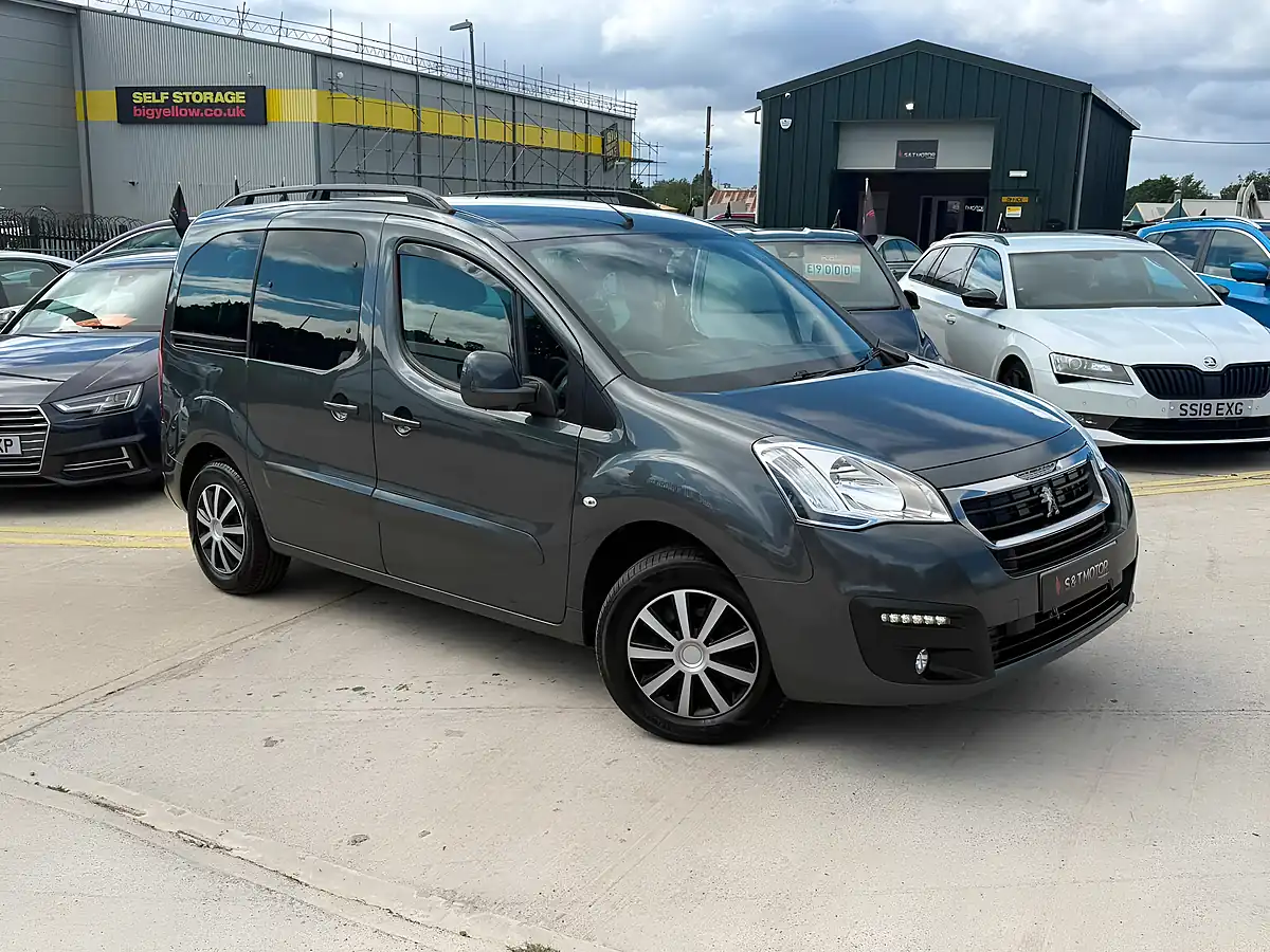 Used 2016 Peugeot Partner Tepee Active Grey - Interior and Exterior details 2