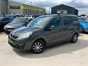 Used 2016 Peugeot Partner Tepee Active Grey - Interior and Exterior details 4