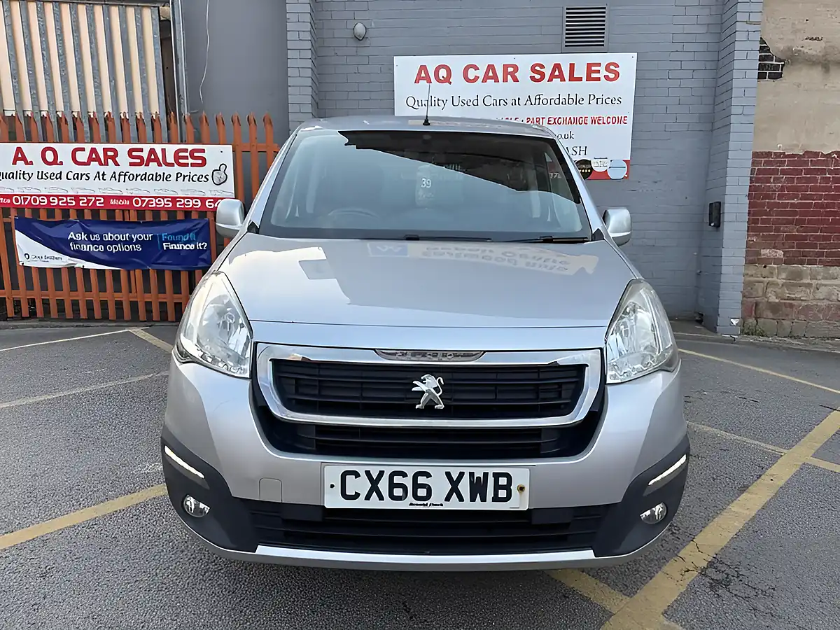 Used 2016 Peugeot Partner Tepee Active Silver - Interior and Exterior details 2