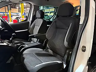 Used 2016 Peugeot Partner Tepee Allure White - Interior and Exterior details 13