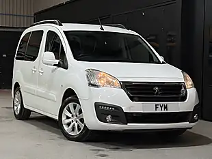 Used 2016 Peugeot Partner Tepee Allure White - Interior and Exterior details 3