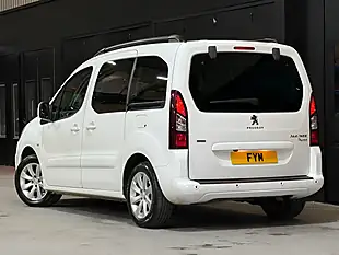 Used 2016 Peugeot Partner Tepee Allure White - Interior and Exterior details 6