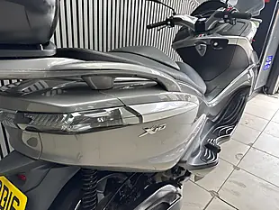 Used 2016 Piaggio X10 Grey - Interior and Exterior details 10