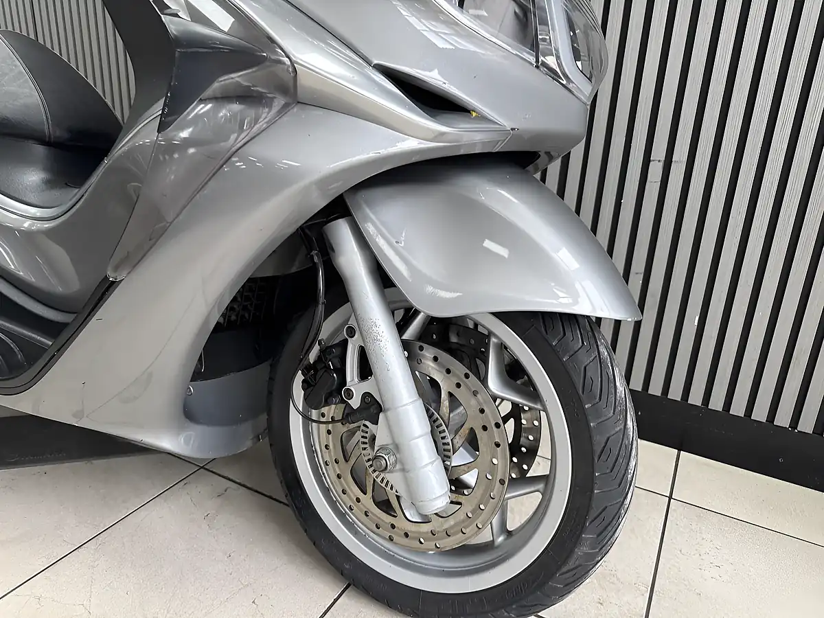 Used 2016 Piaggio X10 Grey - Interior and Exterior details 12