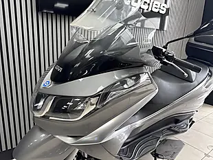 Used 2016 Piaggio X10 Grey - Interior and Exterior details 13