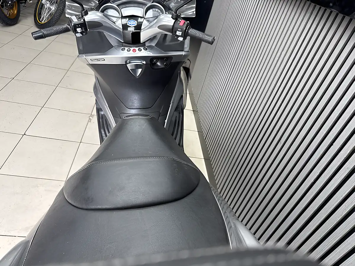 Used 2016 Piaggio X10 Grey - Interior and Exterior details 16