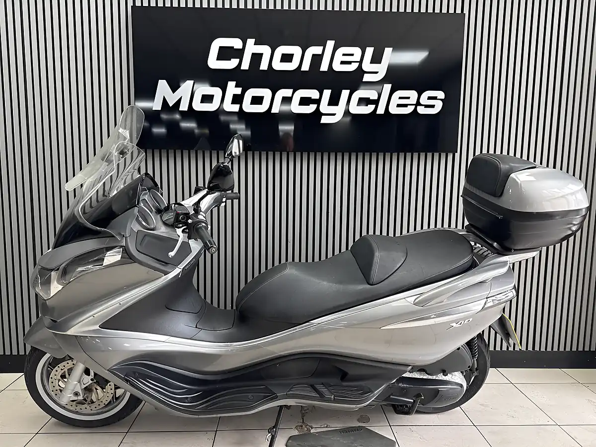 Used 2016 Piaggio X10 Grey - Interior and Exterior details 2