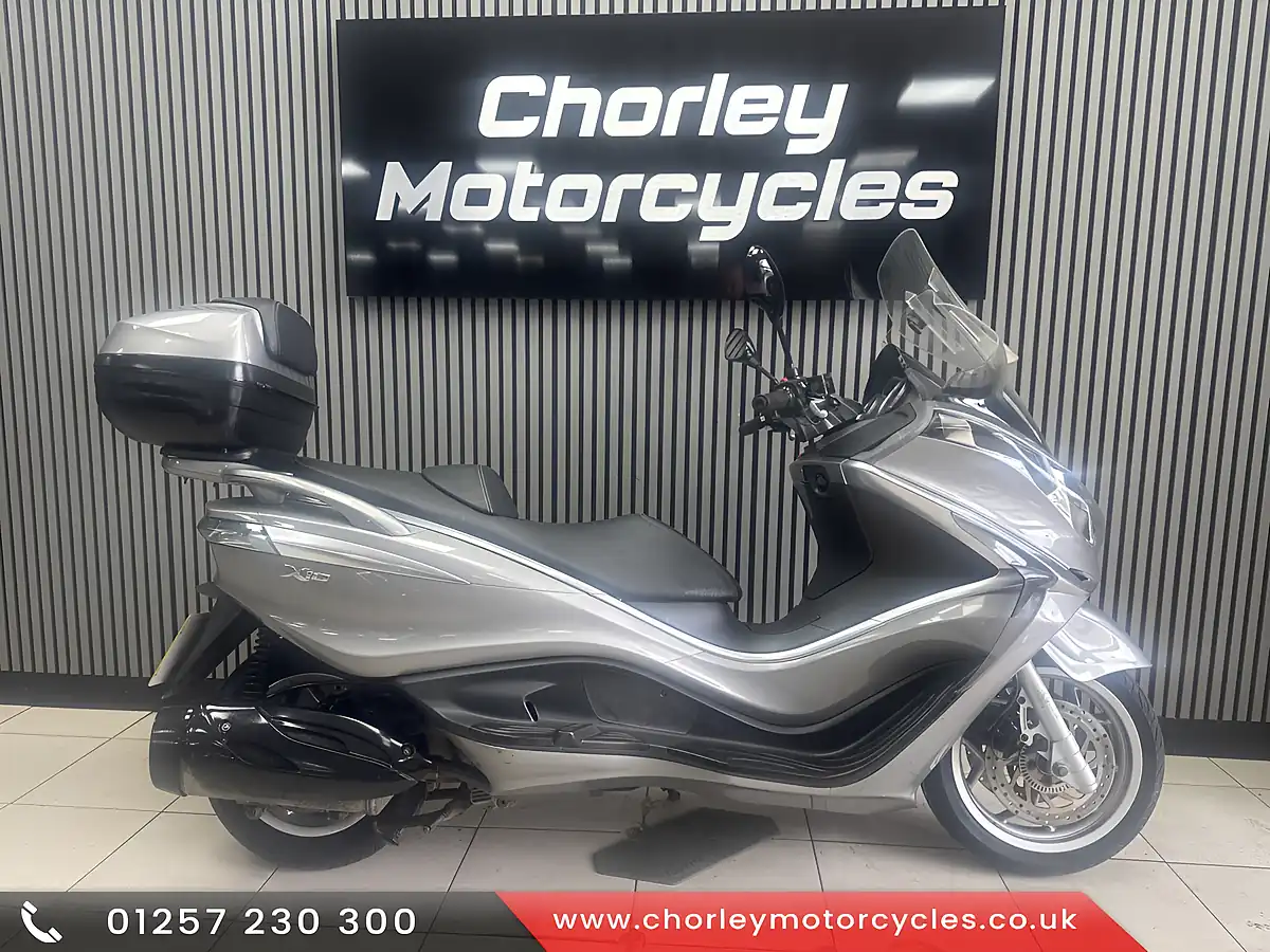 Used 2016 Piaggio X10 Grey - Interior and Exterior details 20