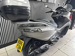 Used 2016 Piaggio X10 Grey - Interior and Exterior details 5