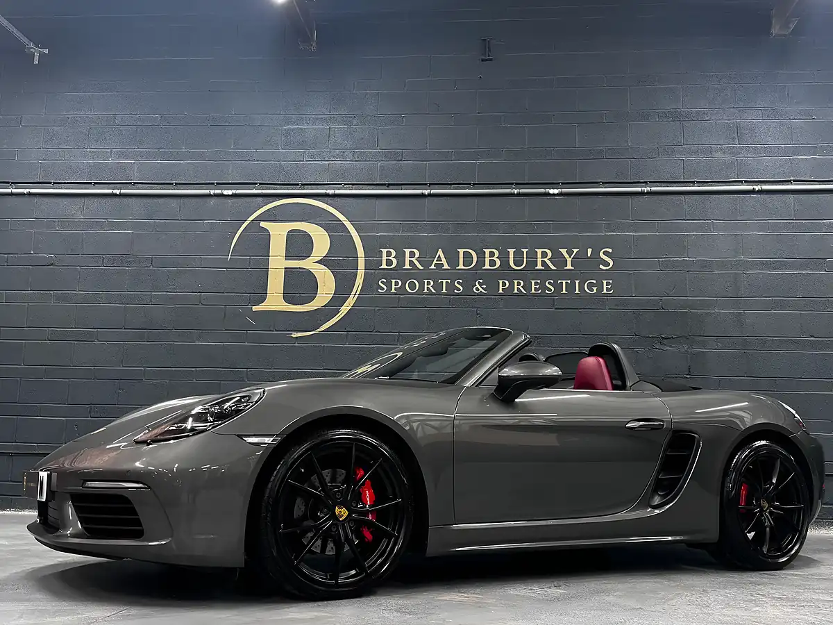Used 2016 Porsche 718 Boxster S Agate Grey Metallic - Interior and Exterior details 11