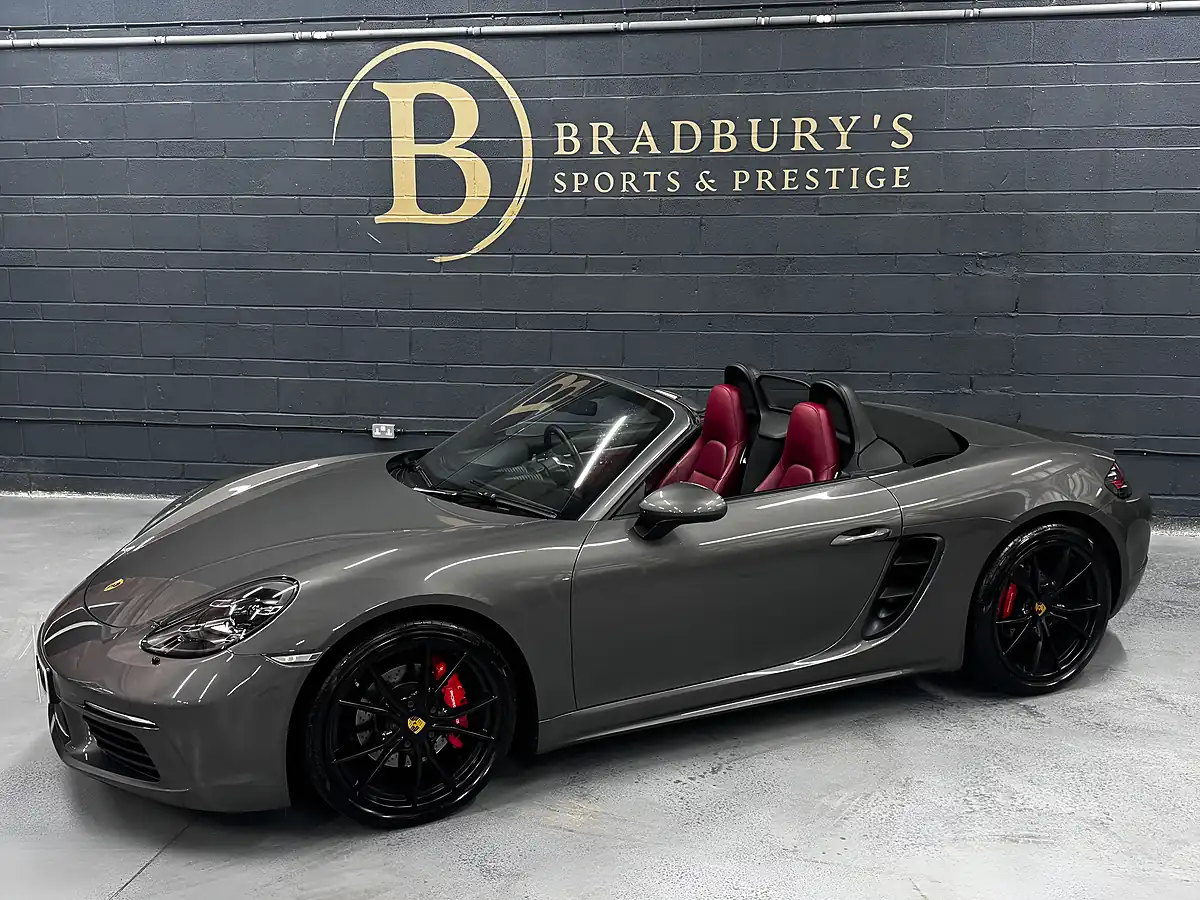 Used 2016 Porsche 718 Boxster S Agate Grey Metallic - Interior and Exterior details 16