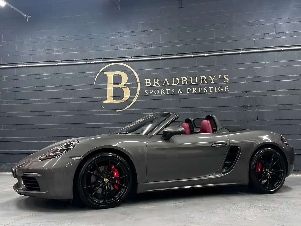 Used 2016 Porsche 718 Boxster S Agate Grey Metallic - Interior and Exterior details 3