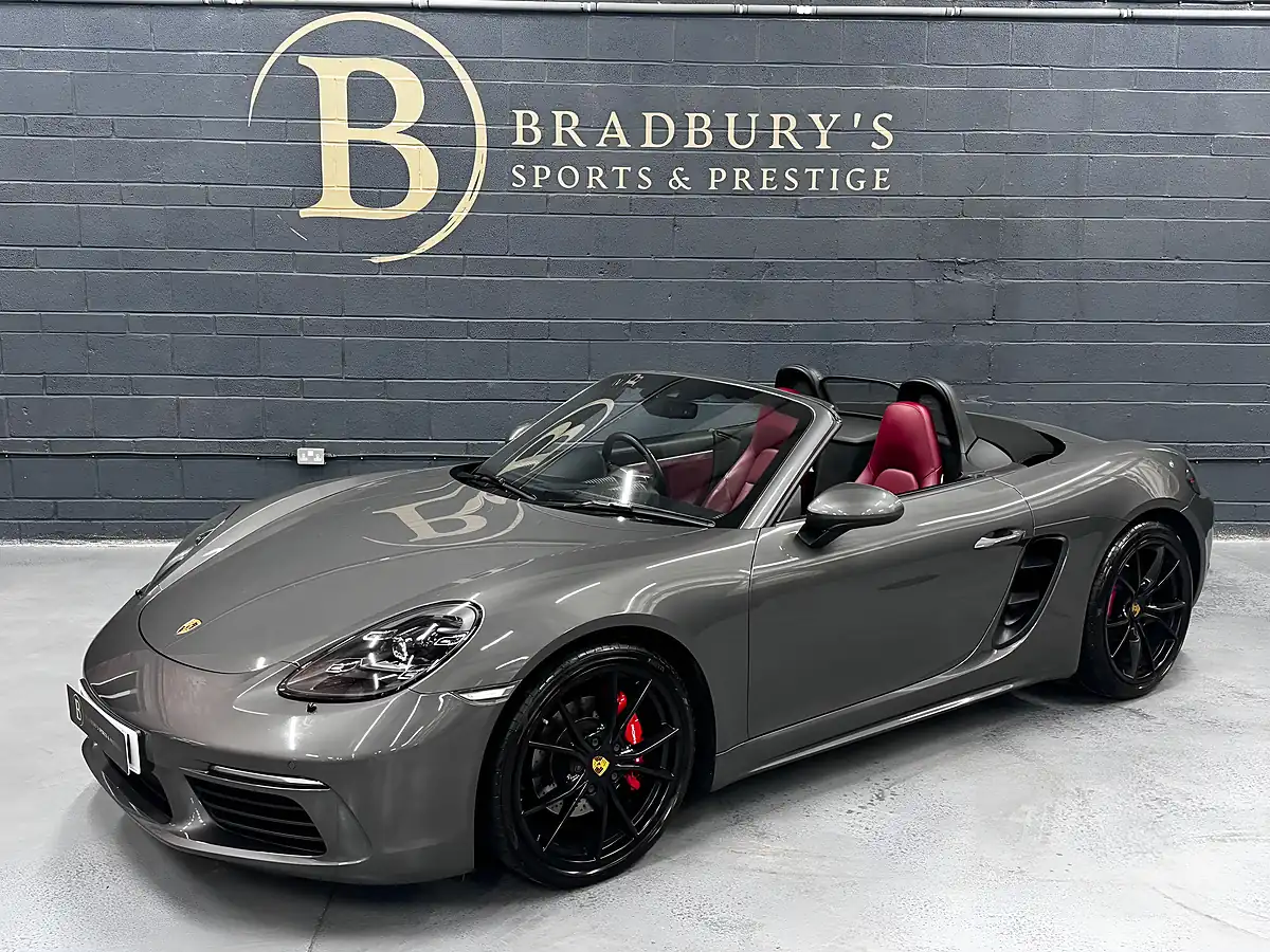 Used 2016 Porsche 718 Boxster S Agate Grey Metallic - Interior and Exterior details 4