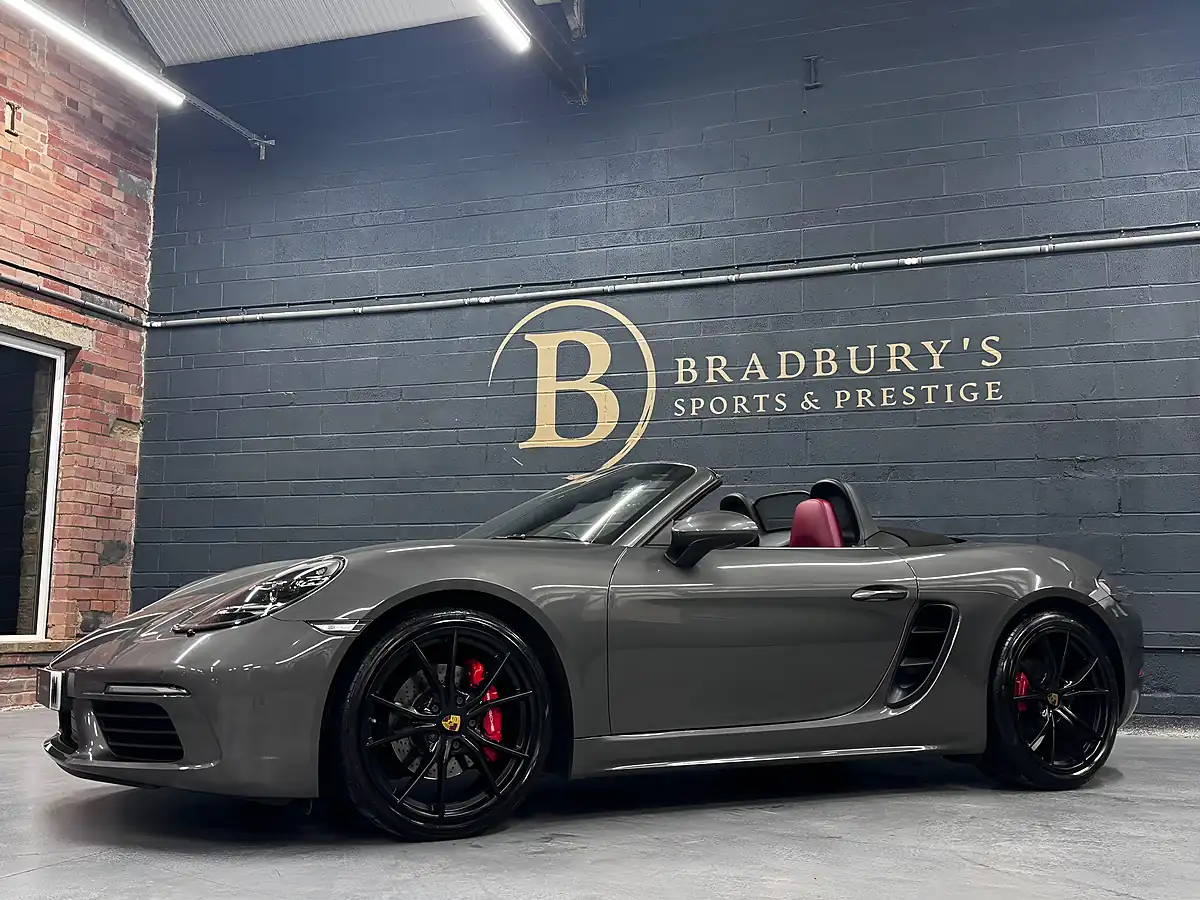 Used 2016 Porsche 718 Boxster S Agate Grey Metallic - Interior and Exterior details 6