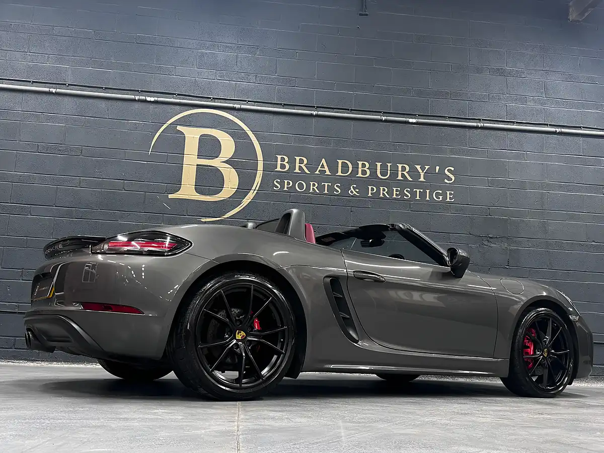 Used 2016 Porsche 718 Boxster S Agate Grey Metallic - Interior and Exterior details 8