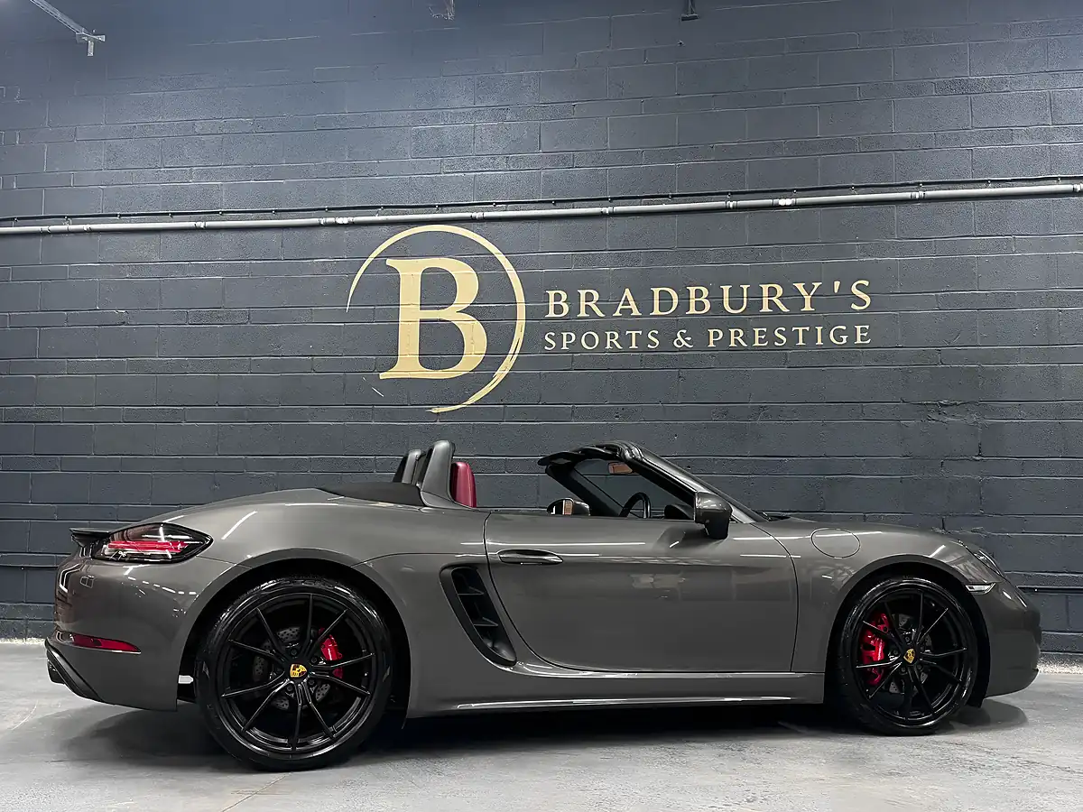 Used 2016 Porsche 718 Boxster S Agate Grey Metallic - Interior and Exterior details 9