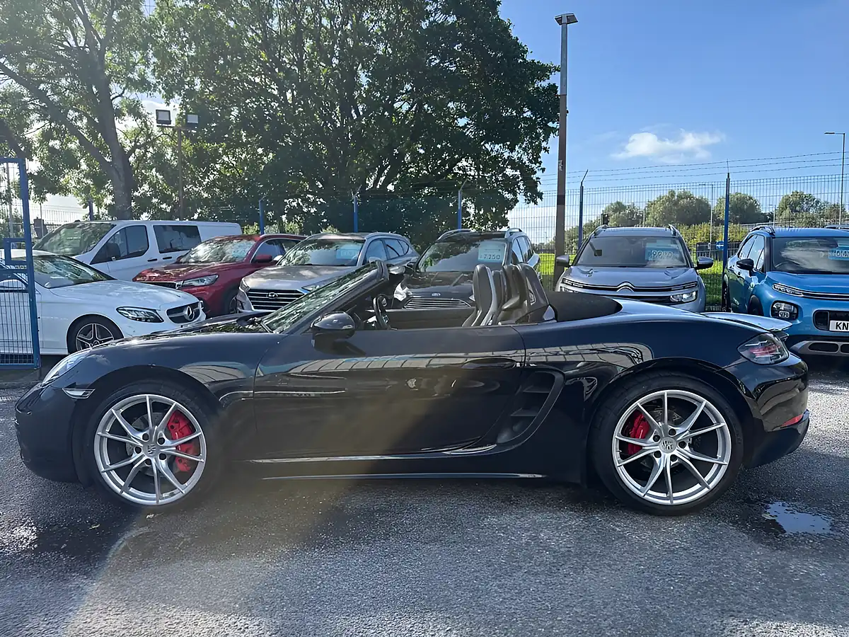 Used 2016 Porsche 718 Boxster S Black - Interior and Exterior details 6