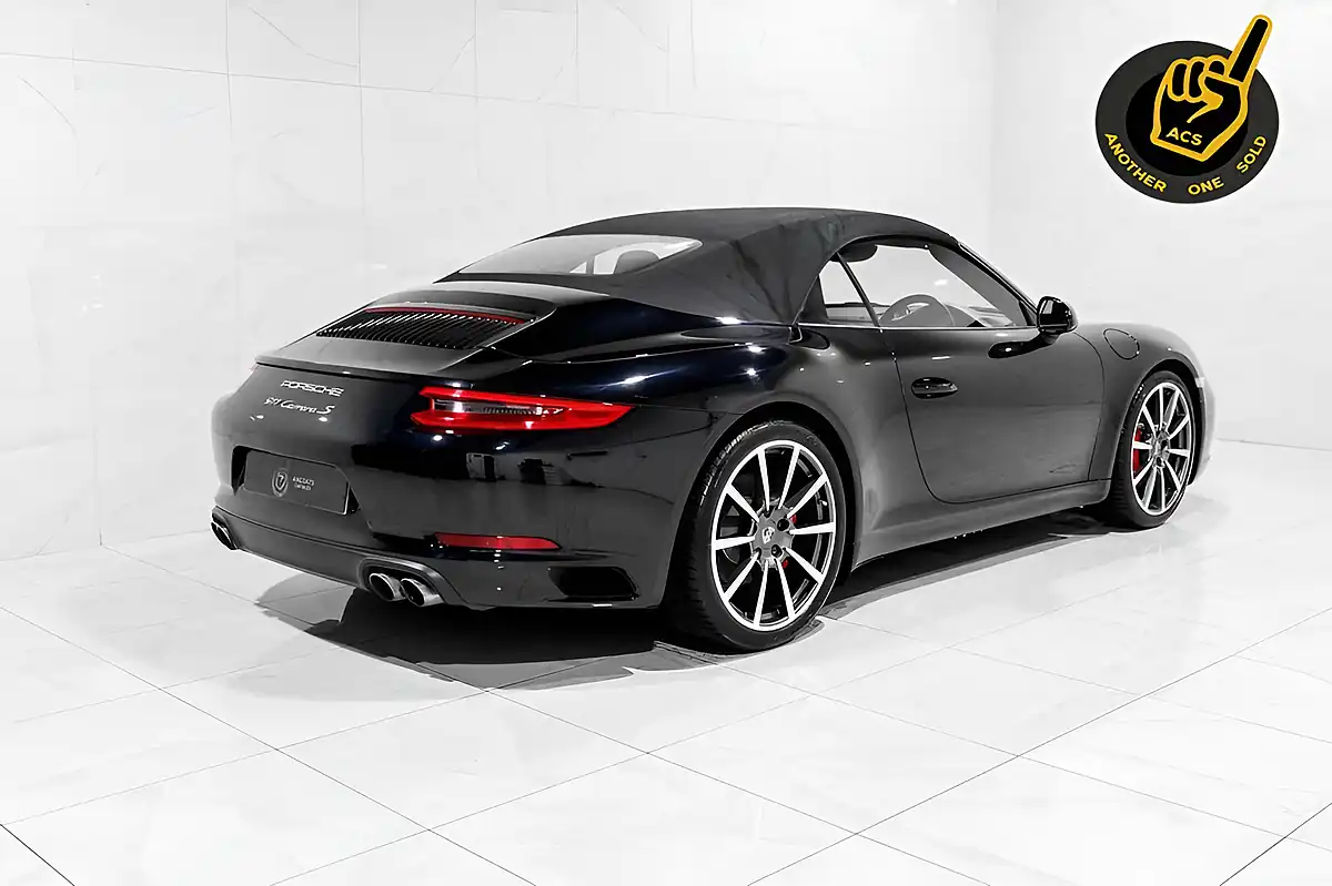 Used 2016 Porsche 911 Carrera S Black - Interior and Exterior details 2
