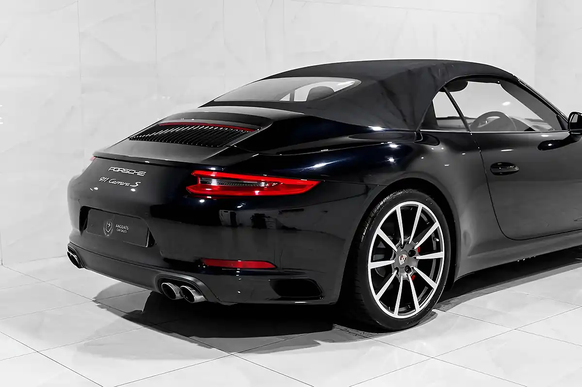 Used 2016 Porsche 911 Carrera S Black - Interior and Exterior details 4
