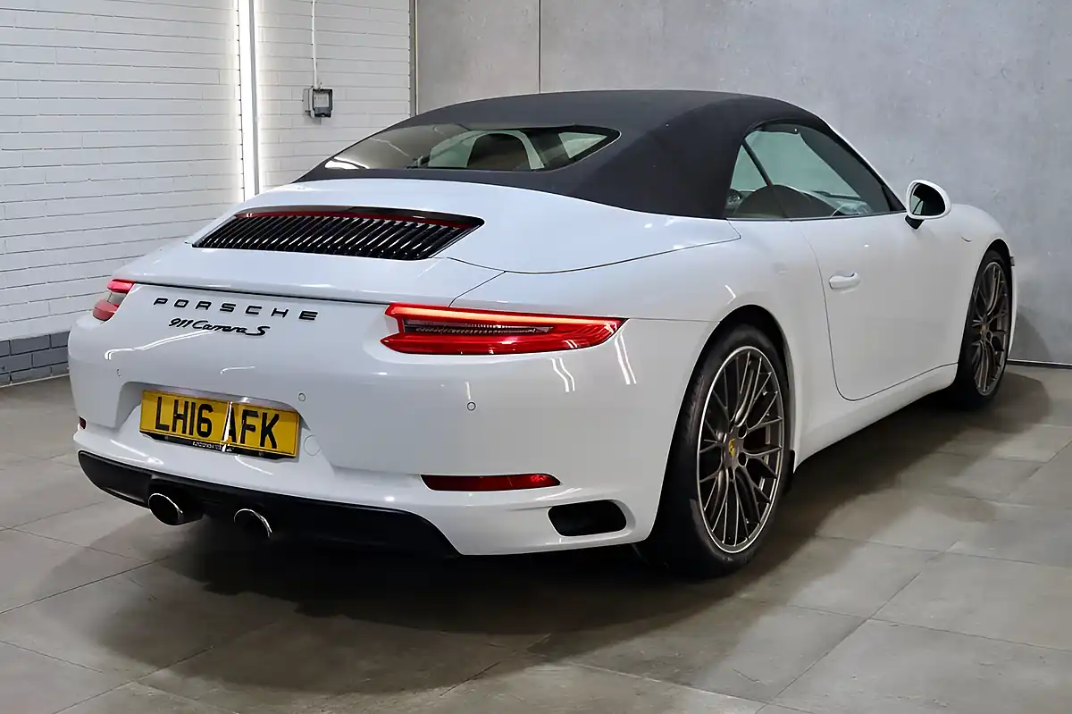 Used 2016 Porsche 911 Carrera S White - Interior and Exterior details 10