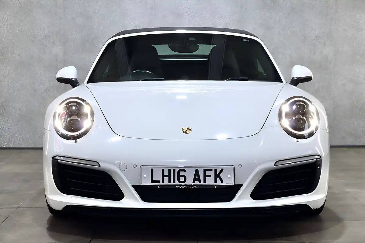 Used 2016 Porsche 911 Carrera S White - Interior and Exterior details 6