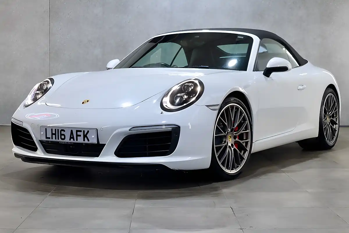 Used 2016 Porsche 911 Carrera S White - Interior and Exterior details 8