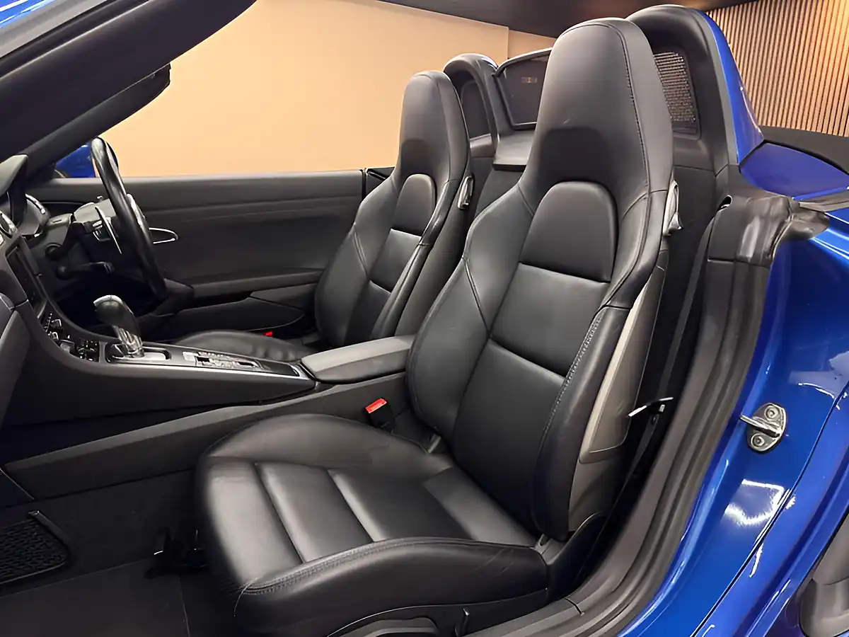 Used 2016 Porsche Boxster 981 Blue - Interior and Exterior details 11