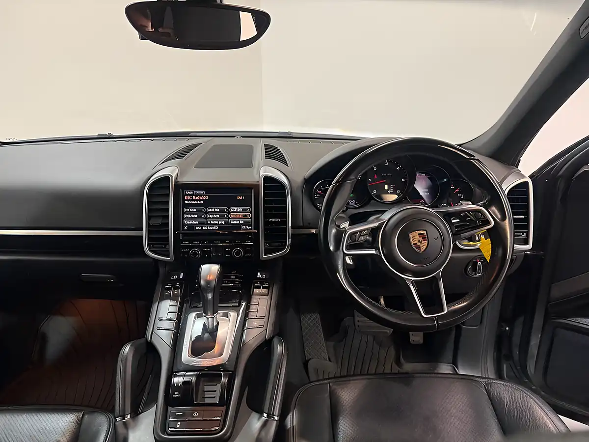 Used 2016 Porsche Cayenne Grey - Interior and Exterior details 13