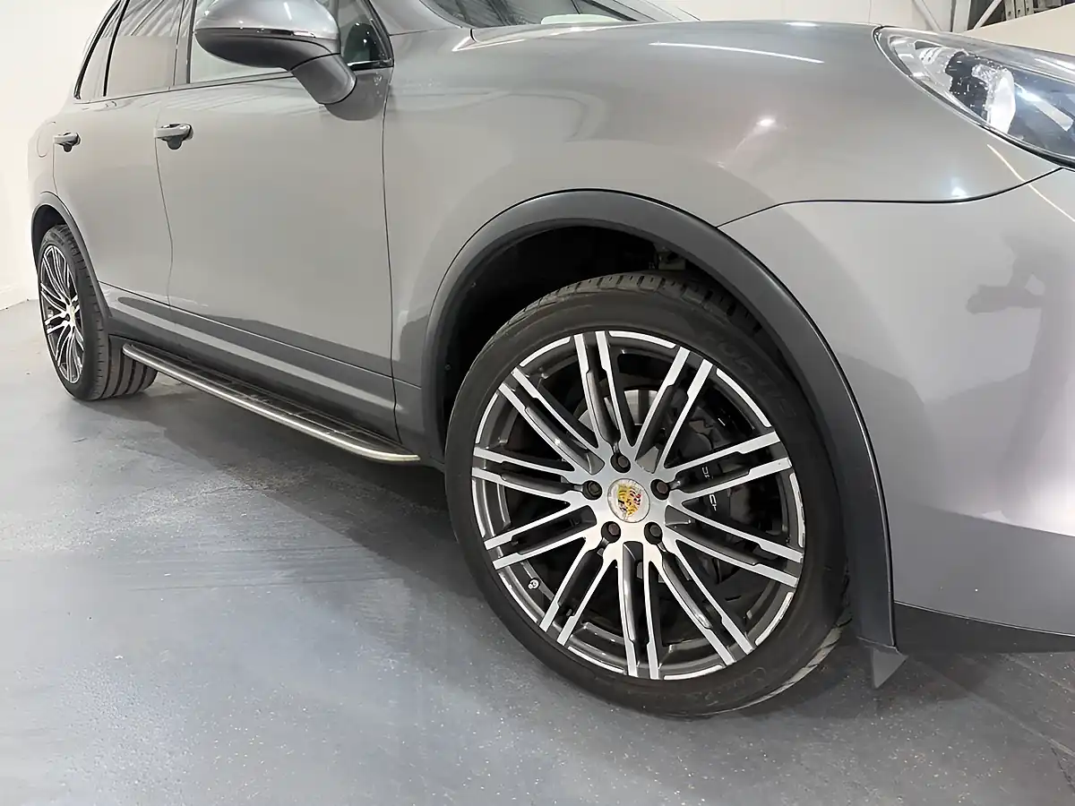 Used 2016 Porsche Cayenne Grey - Interior and Exterior details 4