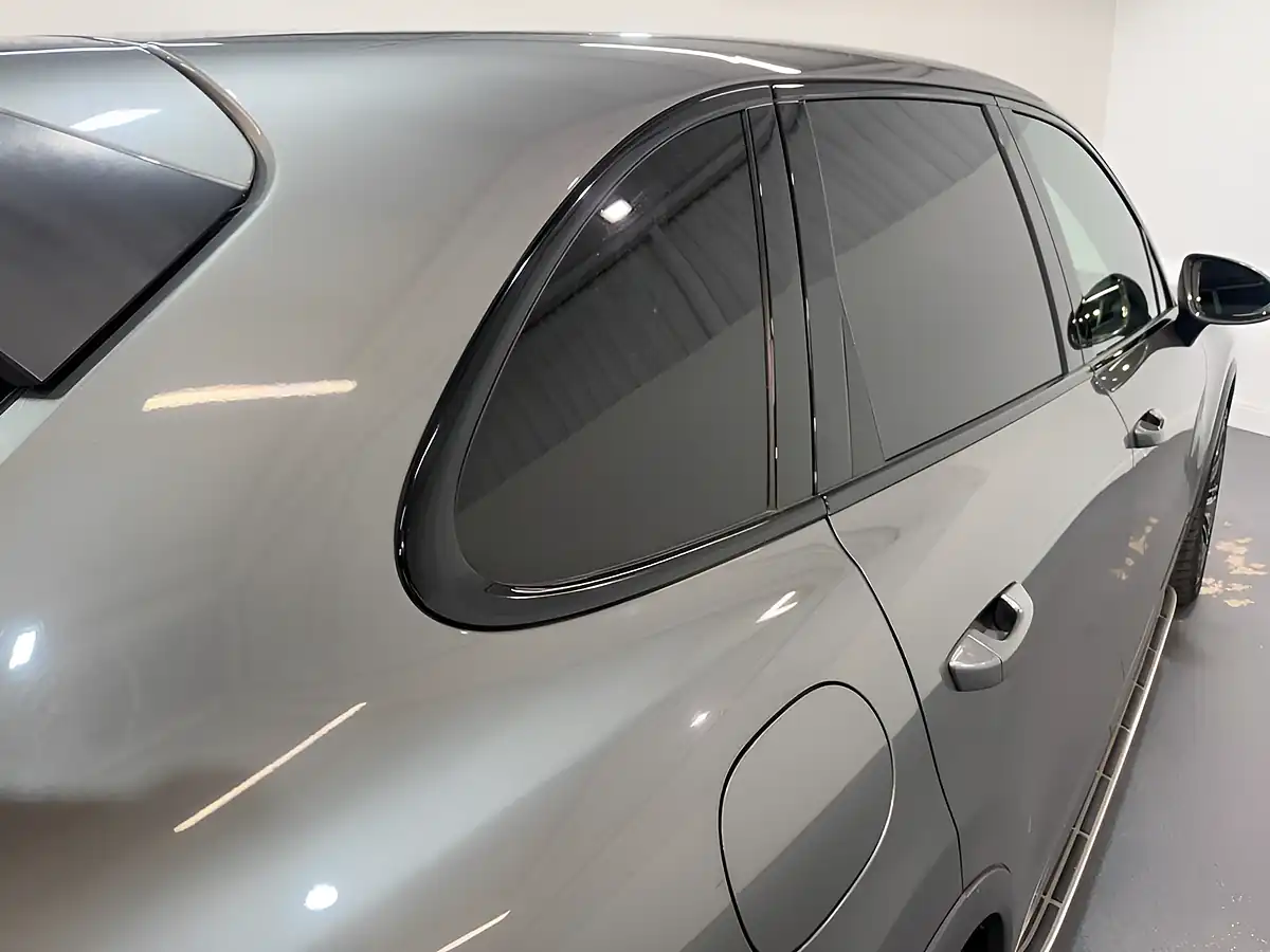 Used 2016 Porsche Cayenne Grey - Interior and Exterior details 7