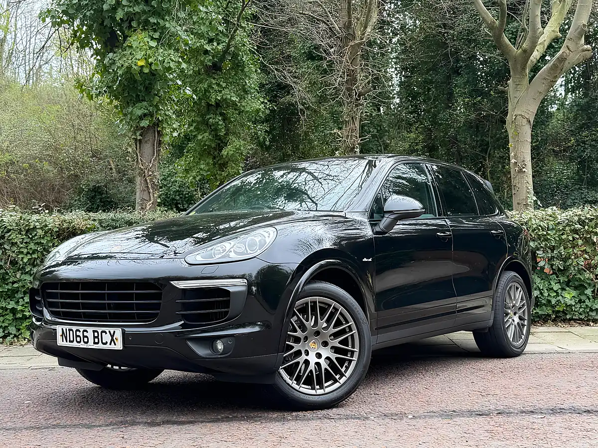 Used 2016 Porsche Cayenne Platinum Edition Basalt Black Metallic - Interior and Exterior details 10