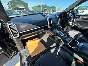 Used 2016 Porsche Cayenne Platinum Edition Black - Interior and Exterior details 14