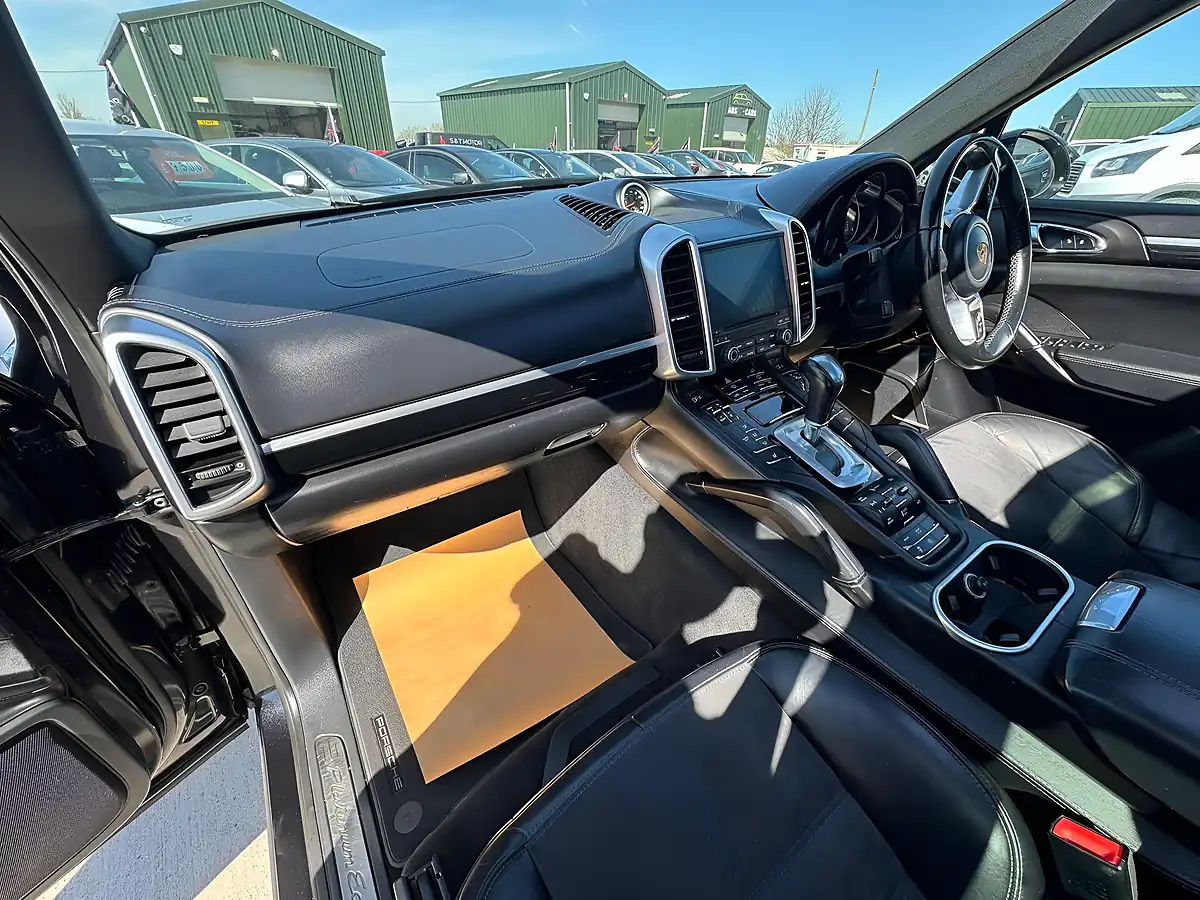 Used 2016 Porsche Cayenne Platinum Edition Black - Interior and Exterior details 14