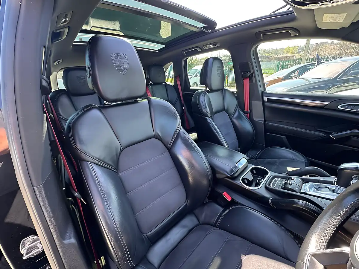 Used 2016 Porsche Cayenne Platinum Edition Black - Interior and Exterior details 15