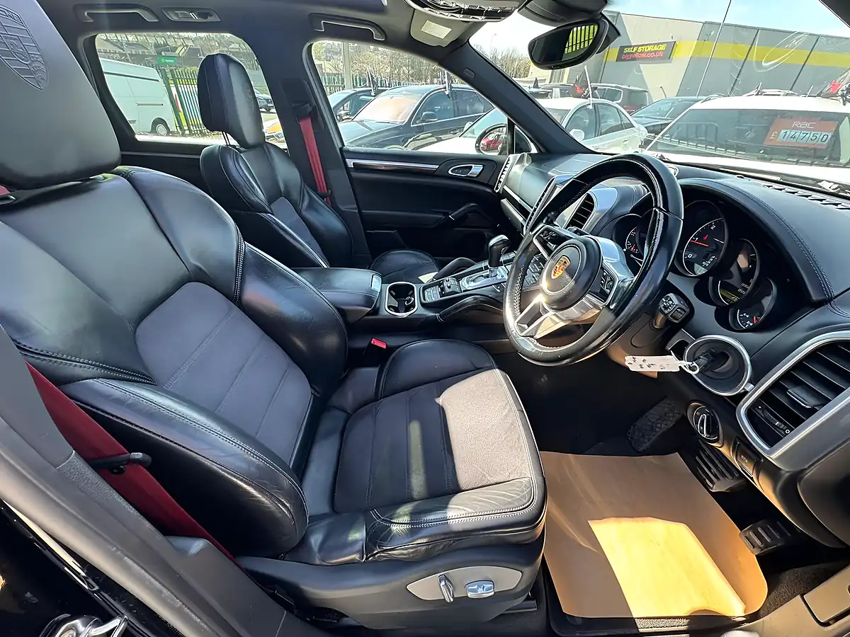 Used 2016 Porsche Cayenne Platinum Edition Black - Interior and Exterior details 16