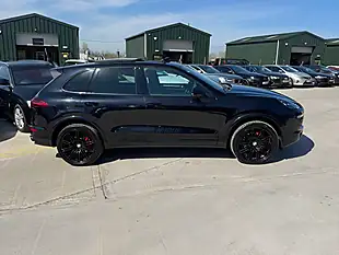 Used 2016 Porsche Cayenne Platinum Edition Black - Interior and Exterior details 9